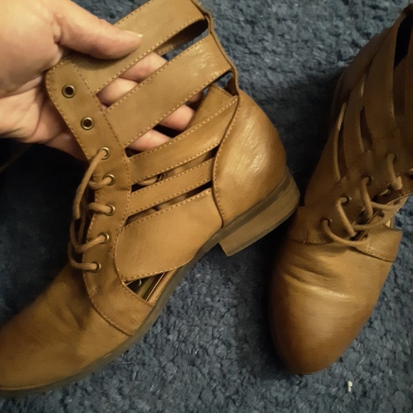 Heeled short boots.. - Picture 8 of 10